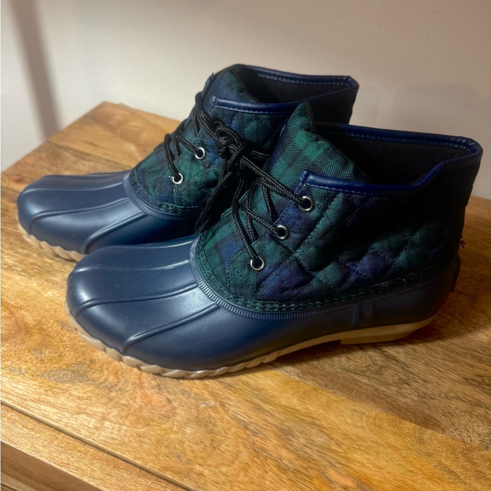 St. John's Bay Womens Denton Flat Heel Rain Boots in Navy Plaid